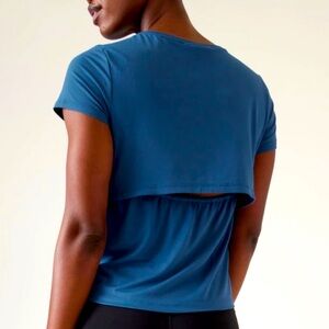 💙 Athleta Air Out Cinch Tee 💙